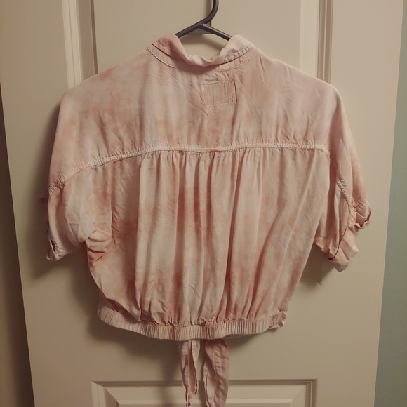 Pink tie dye cropped button up - Picture 4 of 4